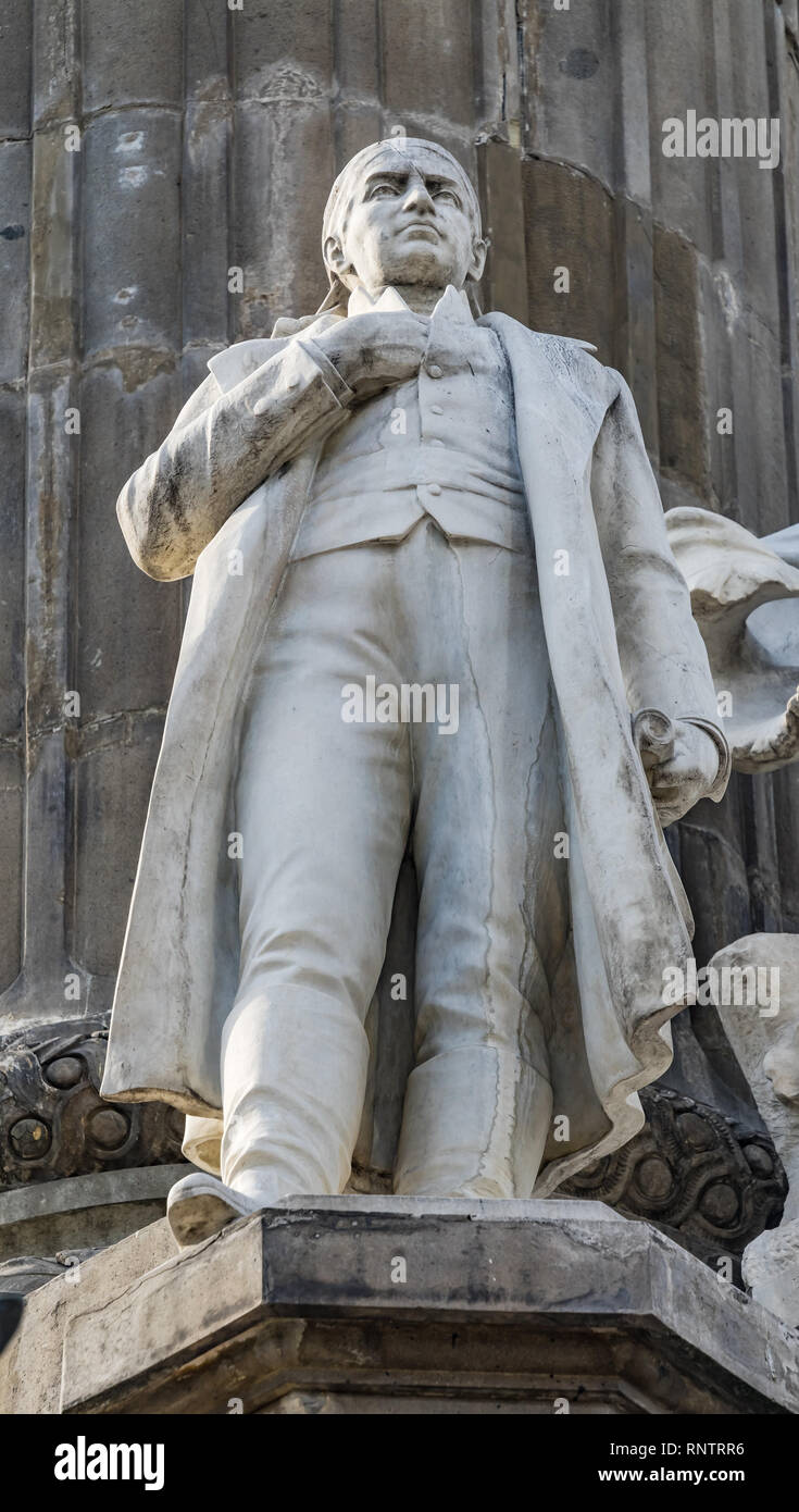 José María Morelos estatua monumento Ángel de la Independencia de