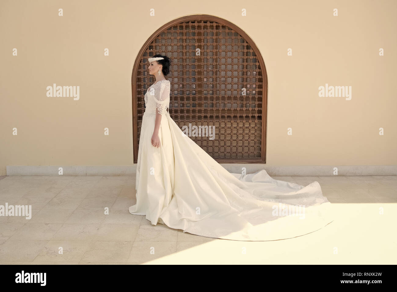 Vestido De Cuento De Hadas Considerar Las Cosas Para La Boda En El Extranjero Adorable Novia