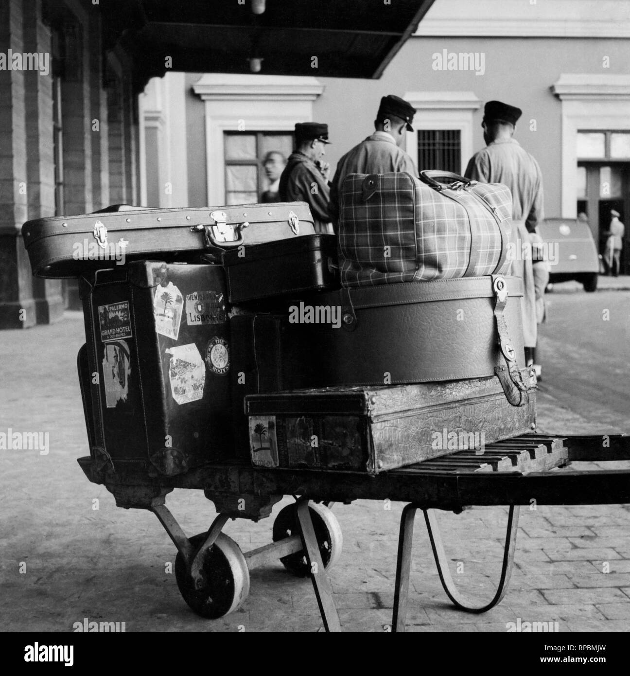 Estación de ferrocarril, 1964 Foto de stock