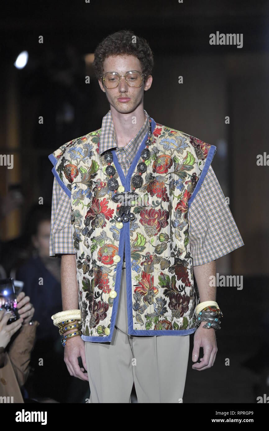 Gucci menswear ready wear spring fotografías e imágenes de alta resolución  - Alamy