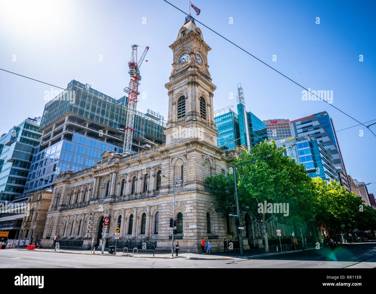 El 30 de diciembre de 2018, Adelaida Australia del Sur : Street View de la antigua oficina de correos general la construcción de un edificio de patrimonio colonial en la Plaza Victoria Foto de stock