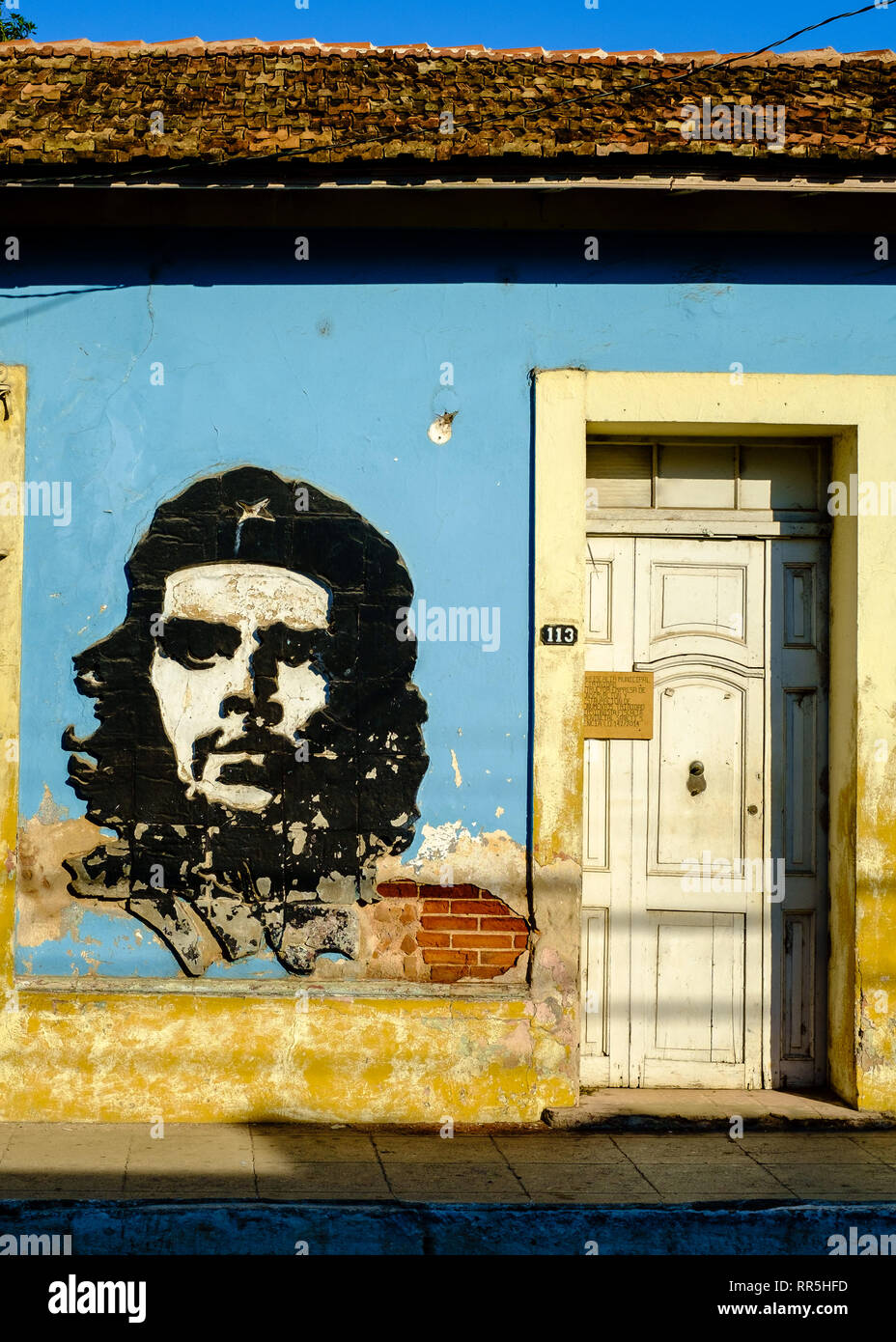 Imagen icónica del Che Guevara como Graffiti en Trinidad, Cuba Foto de stock