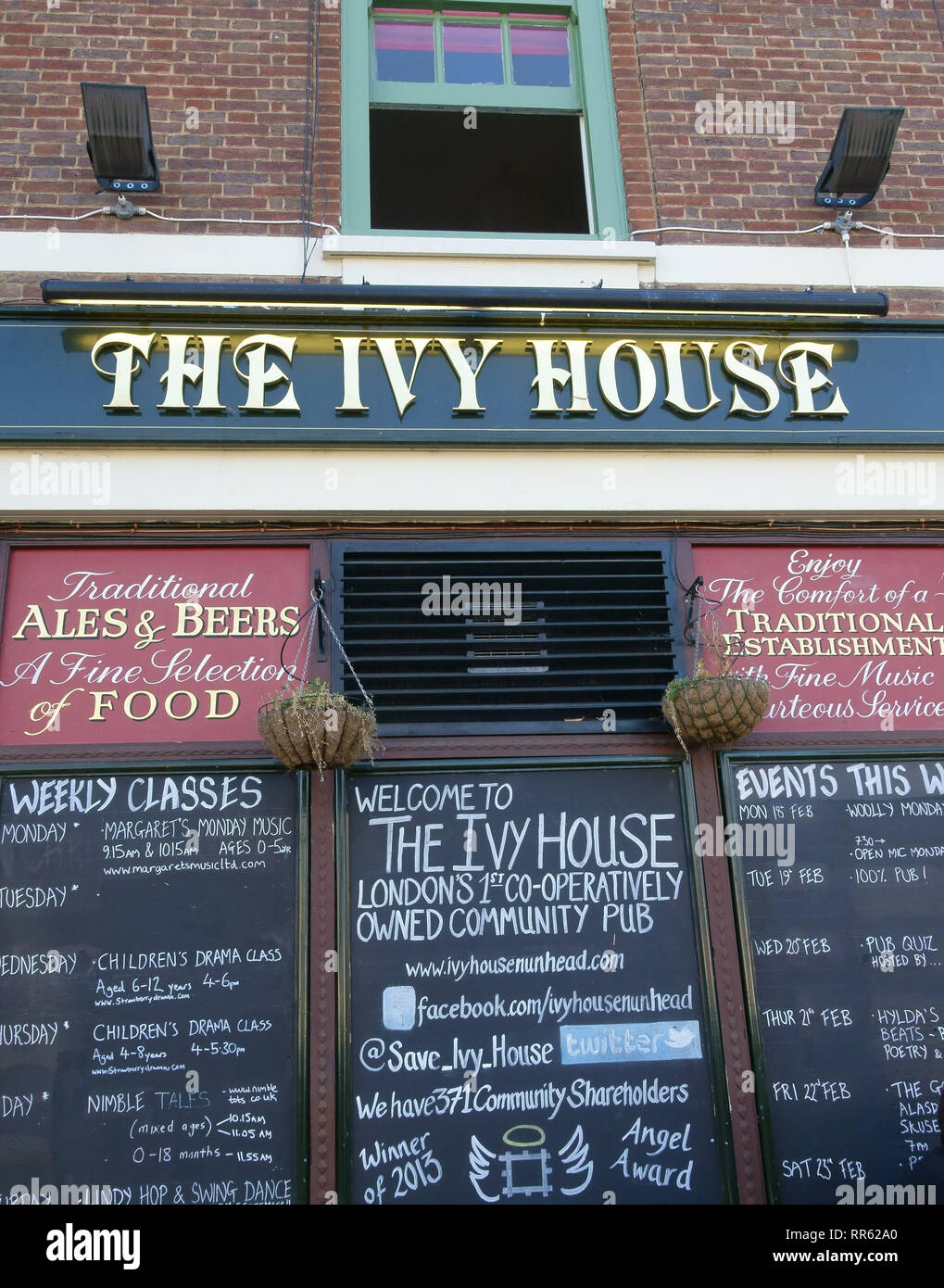 La hiedra Casa en Nunhead, South East London, Londres es la primera comunidad de propiedad cooperativa pub Foto de stock