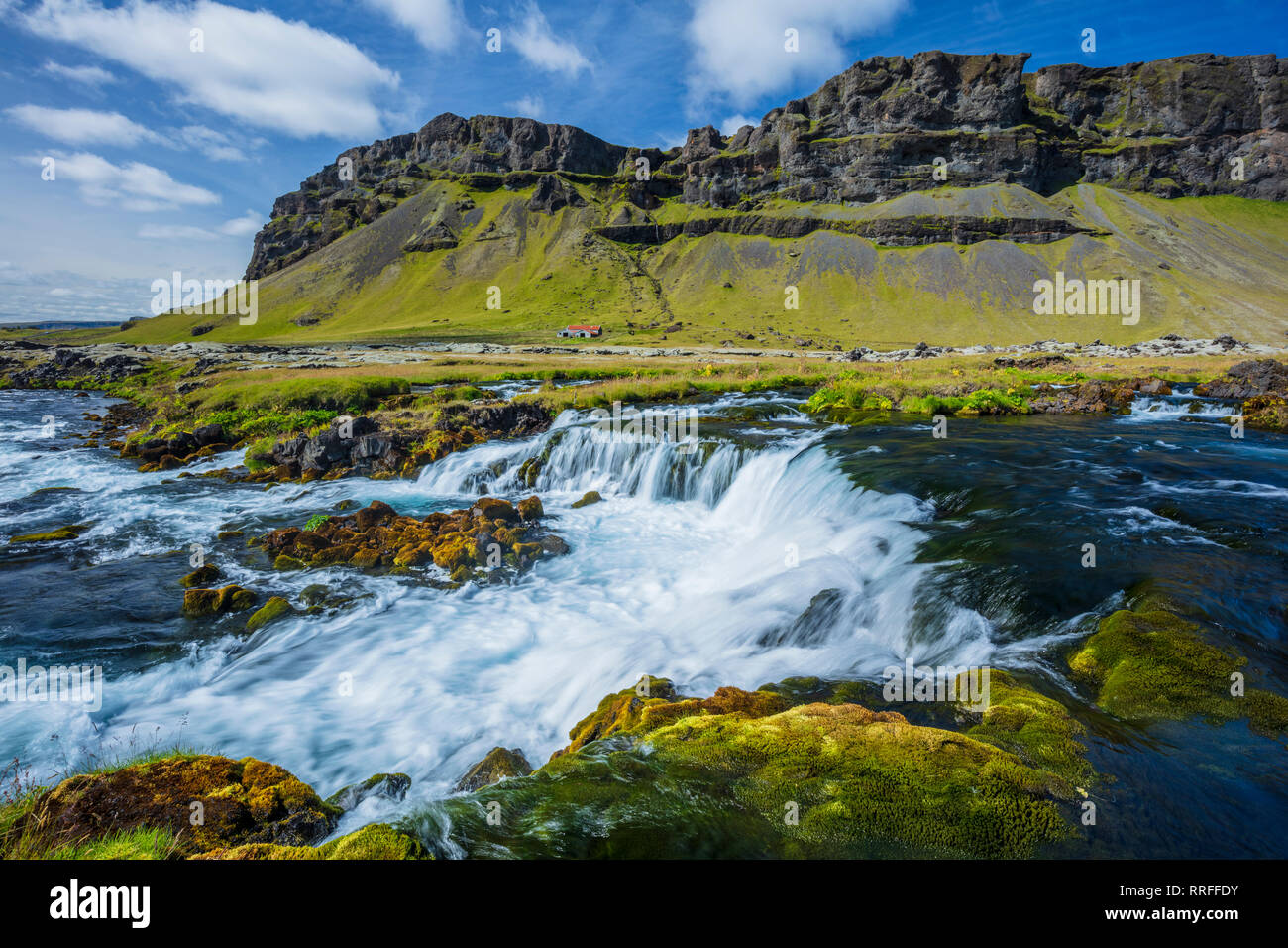 Caserío remoto junto al río Odulbruara Brunasandur. Sudhurland, al sur de Islandia. Foto de stock