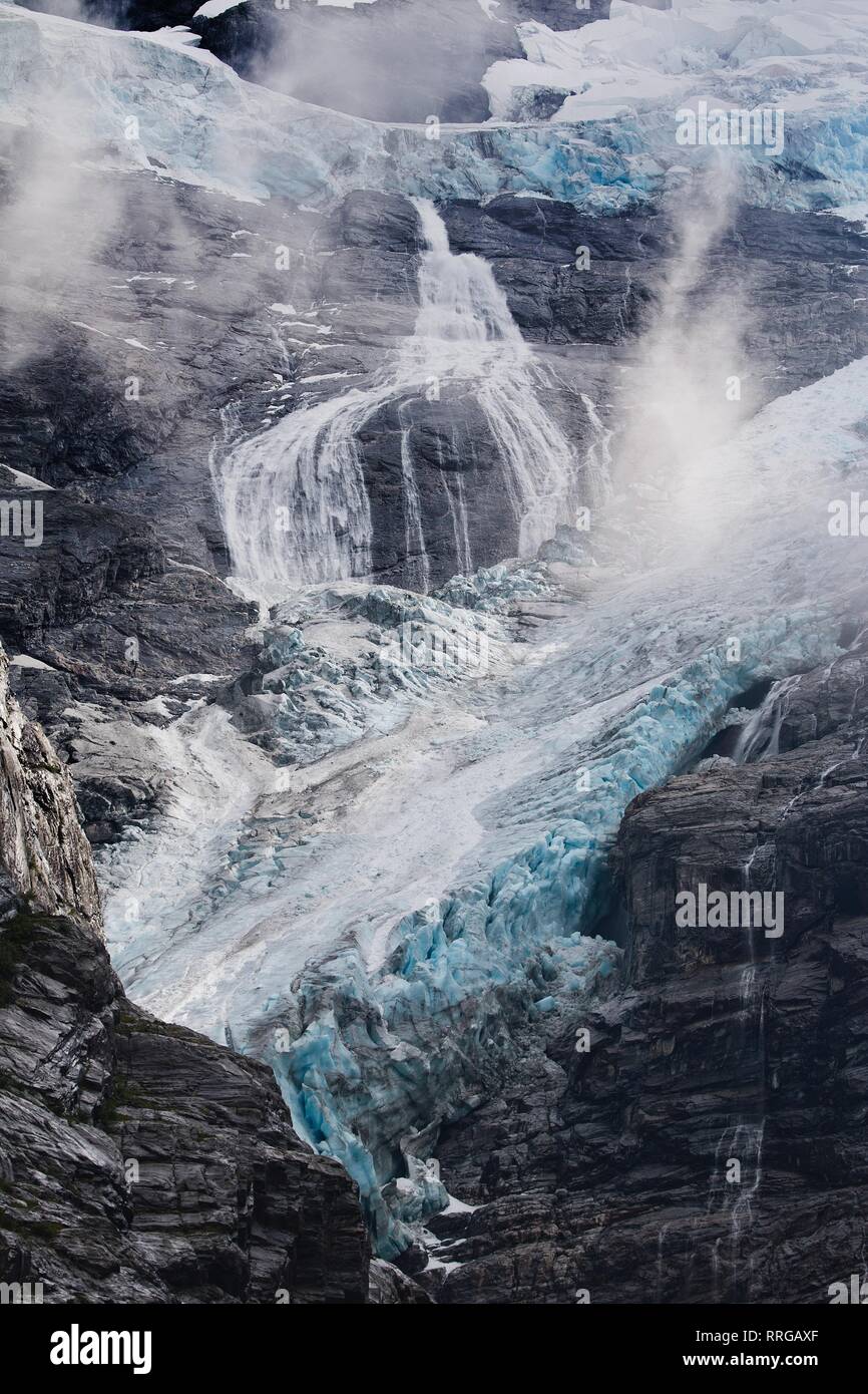 Kjenndal glaciar y alrededores, Noruega, Escandinavia, Europa Foto de stock