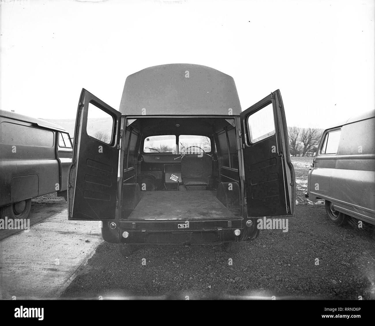 1956 Bedford CA van techo alto conversión por Walter Martin, Ltd (Folkestone) - precursor de Dormobile Ltd Foto de stock