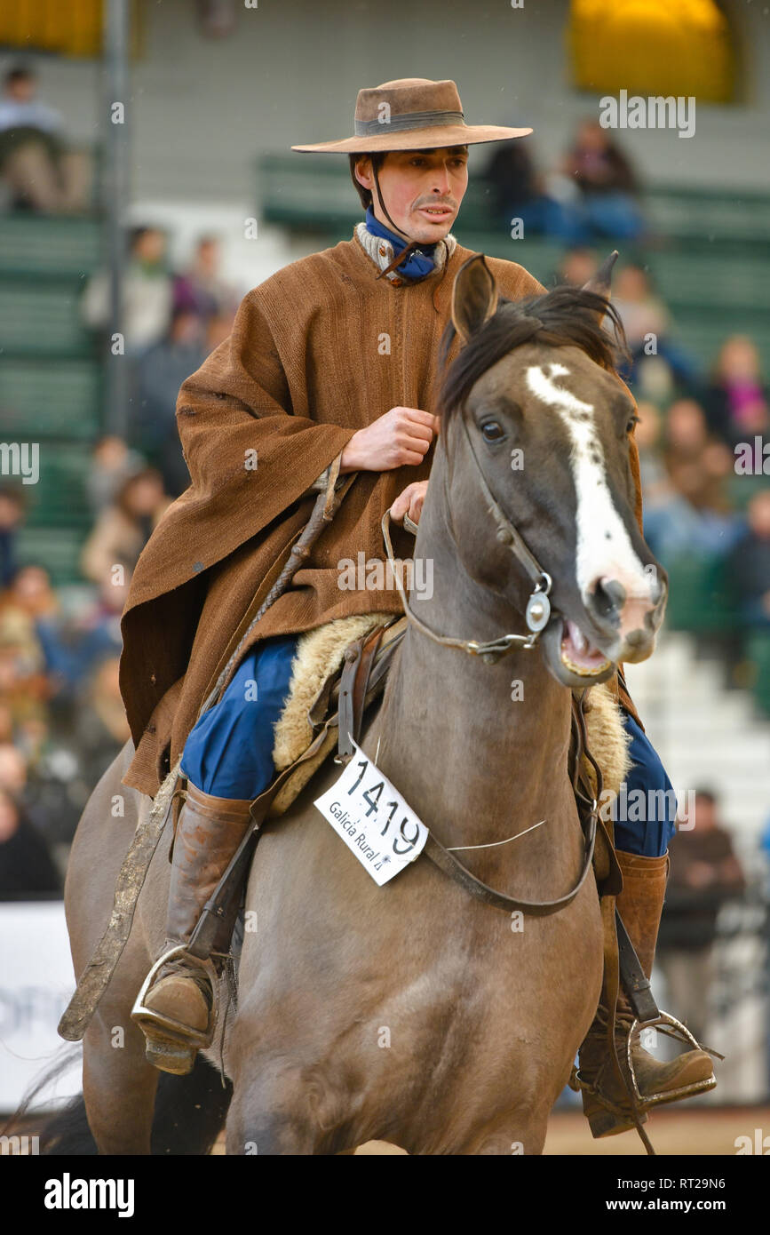 Vaquero gaucho fotografías e imágenes de alta resolución - Alamy