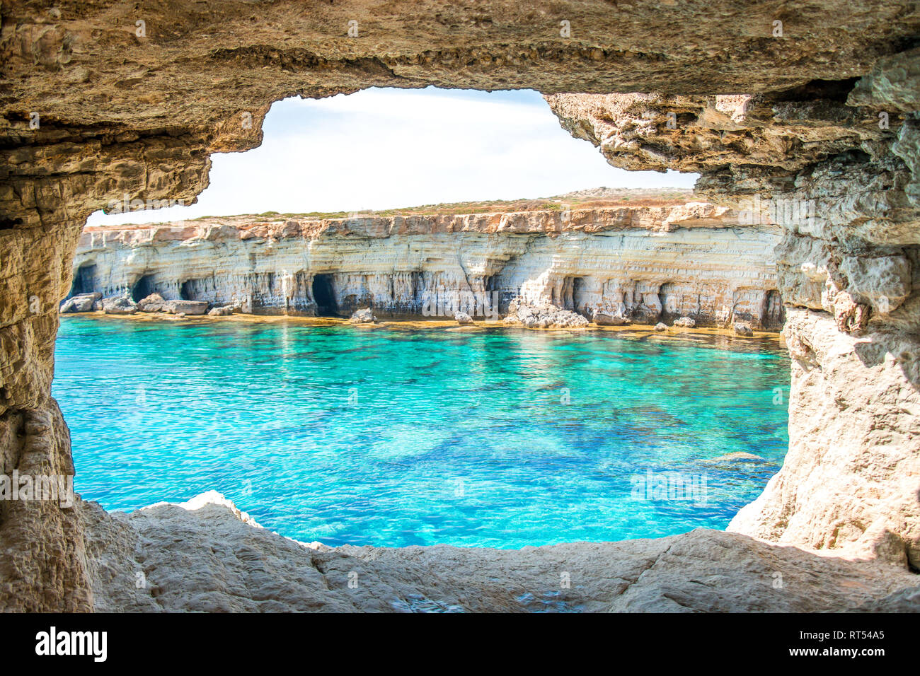 Chipre cueva marina en Aya Napa en Cape Greco Foto de stock