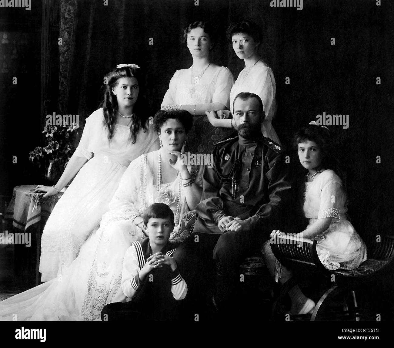 La familia real del Zar Nicolás II de Rusia, de fecha 1913. Foto de stock