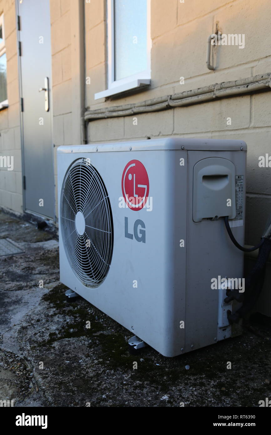 Unidad de aire acondicionado lg fotografías e imágenes de alta resolución -  Alamy