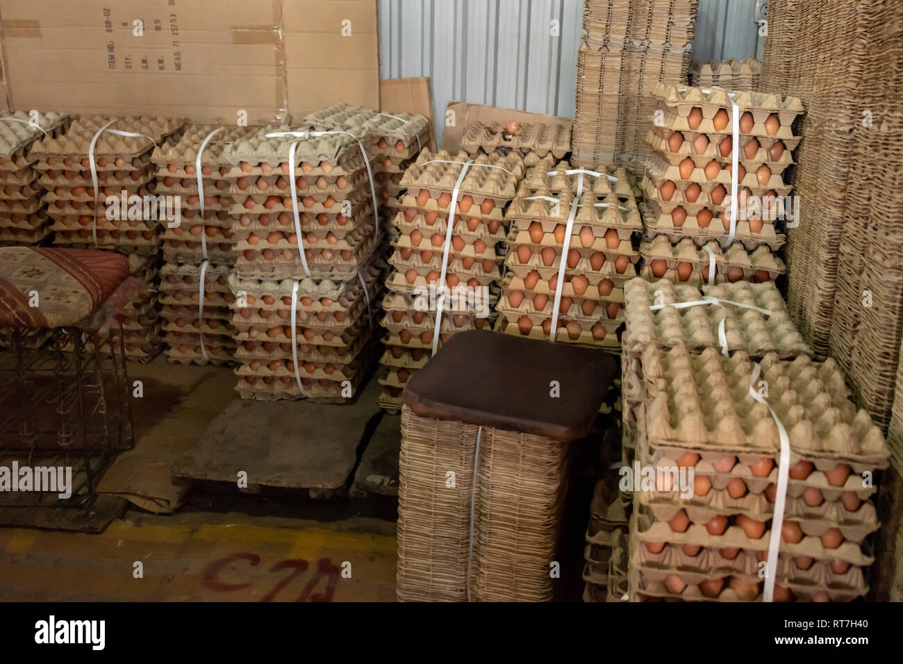 Los huevos y de huevo, mercado de Fotografía de stock - Alamy