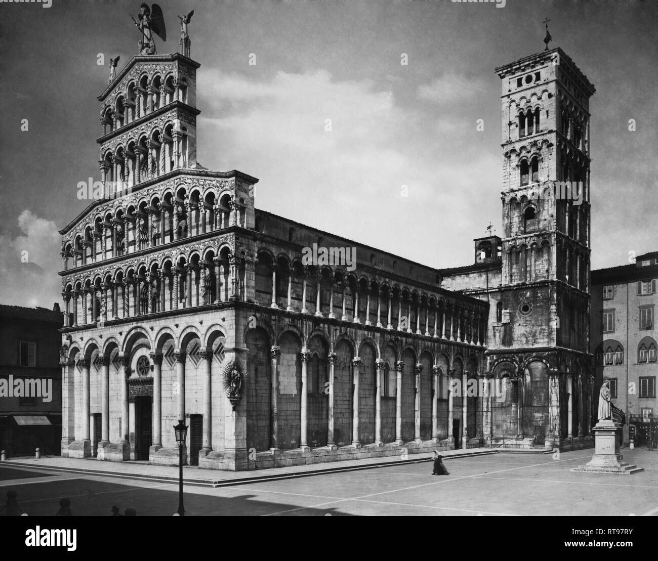 Italia, Toscana, Lucca, vista de la iglesia de San Michele in Foro, 1910-20 Foto de stock