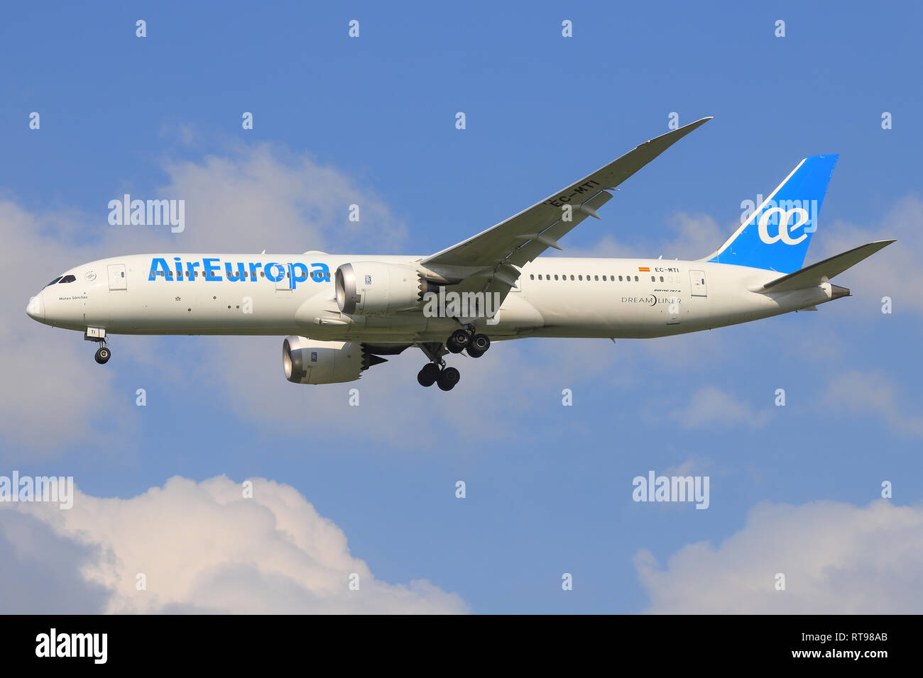 Air europa plane fotografías e imágenes de alta resolución - Alamy