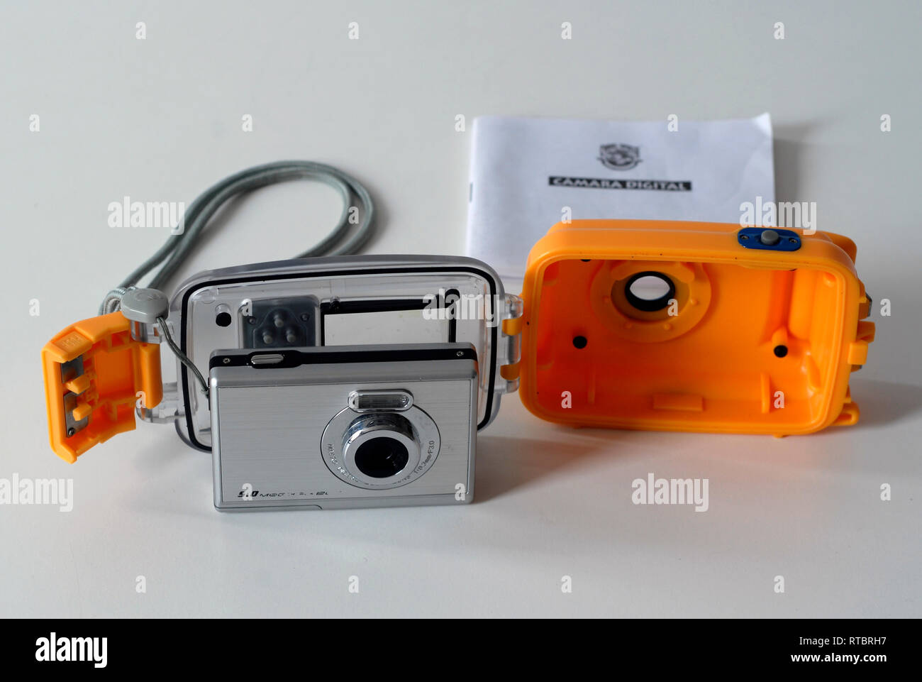 Pequeña cámara fotográfica digital protección hermética para resistencia al agua Fotografía de stock - Alamy