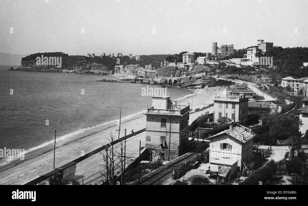 Panorama de Celle Ligure, Liguria, Italia 1920 Foto de stock