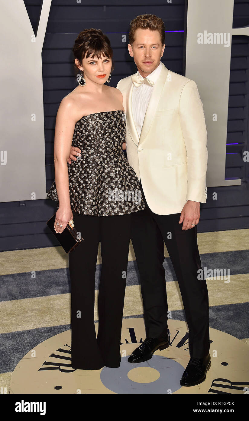 BEVERLY HILLS, CA - 24 de febrero: Ginnifer Goodwin y Josh Dallas