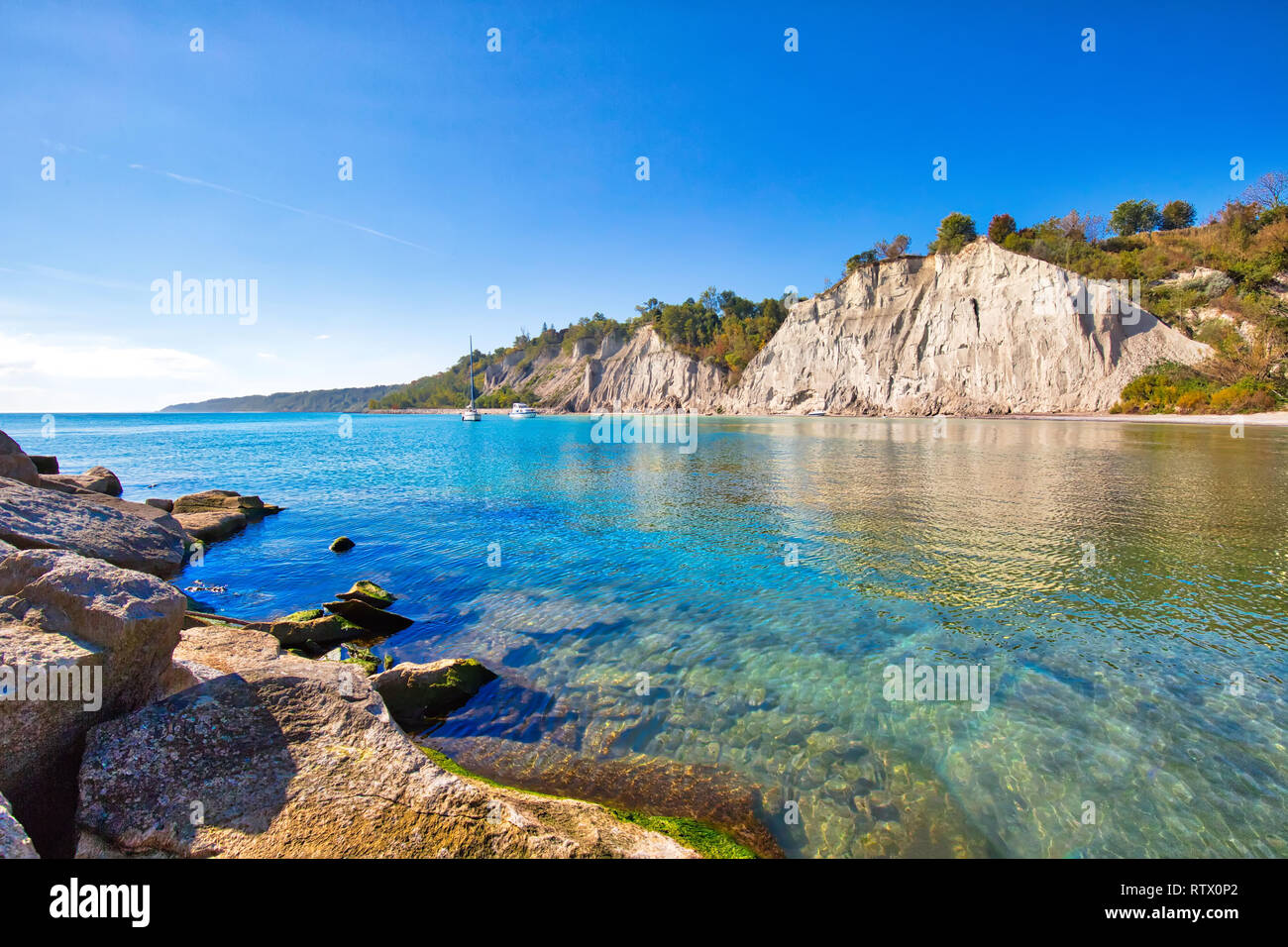 Toronto, Scénic Scarborough Bluffs frente a la orilla del lago Ontario Foto de stock