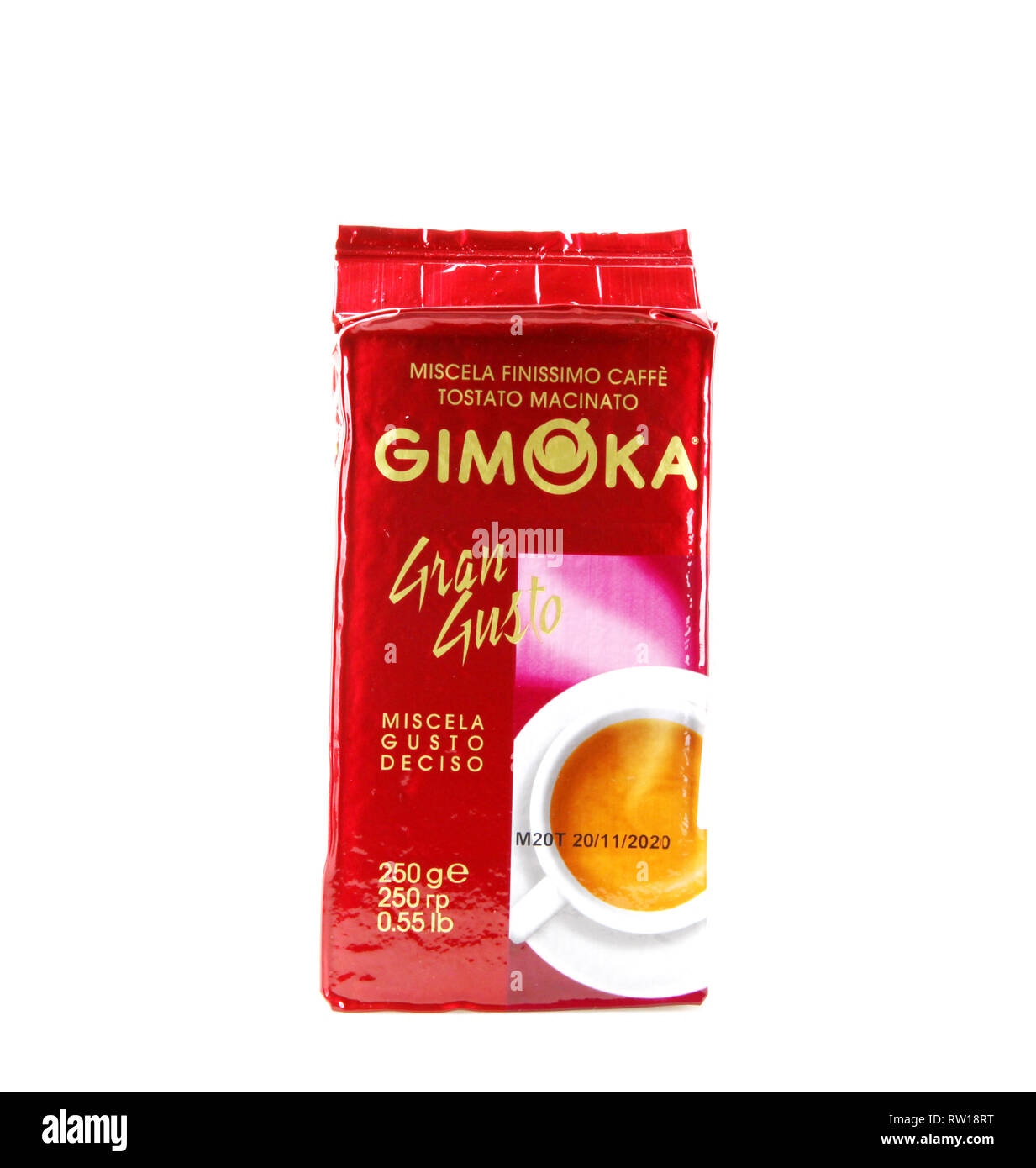 Pomorie, Bulgaria - Marzo 01, 2019: café Gimoka aislado sobre fondo blanco.  Gruppo Gimoka es una empresa especializada en la producción de café, co  Fotografía de stock - Alamy