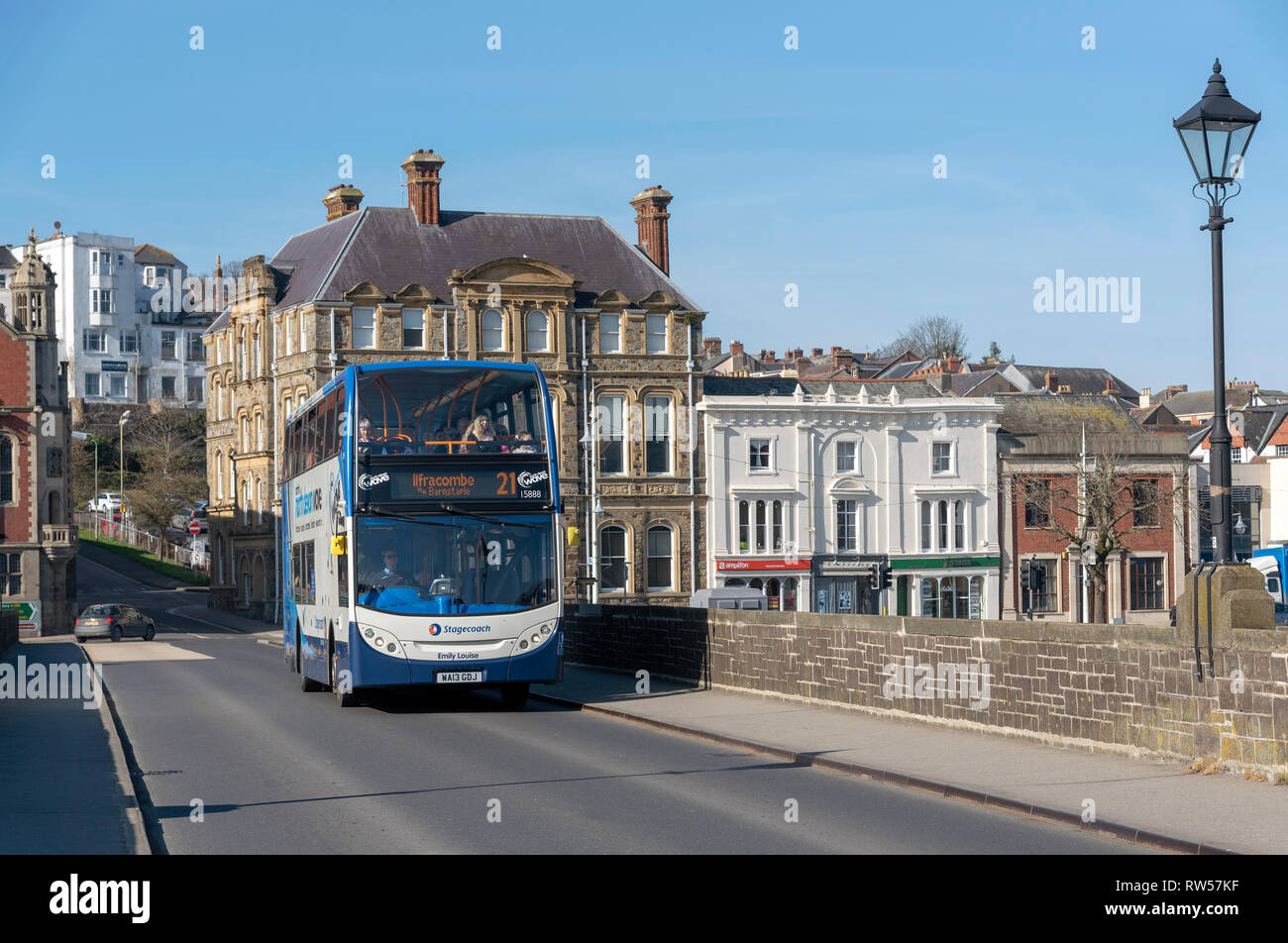 Barnstaple puente largo fotografías e imágenes de alta resolución - Alamy