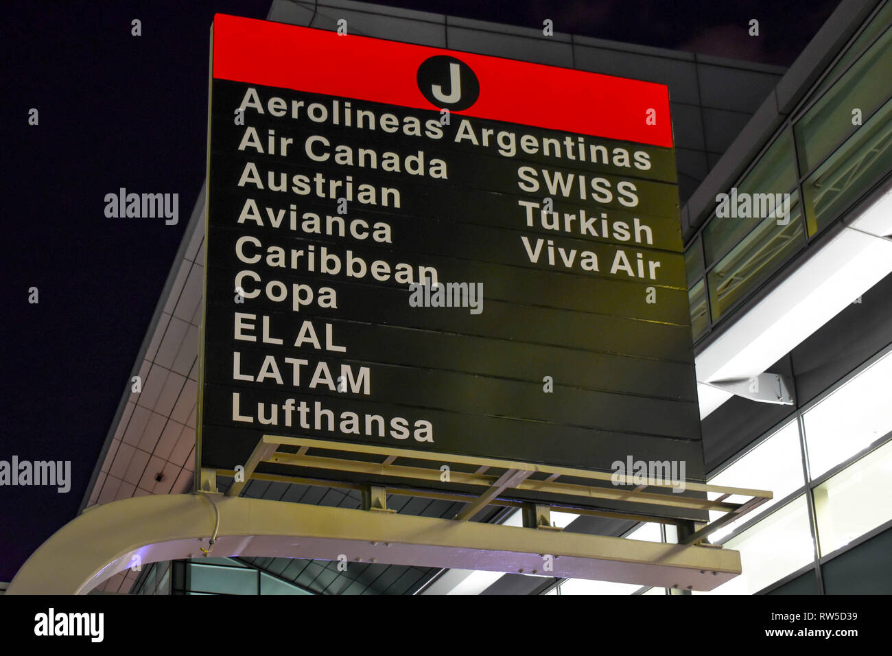 Miami airport concourse j fotografías e imágenes de alta resolución Alamy