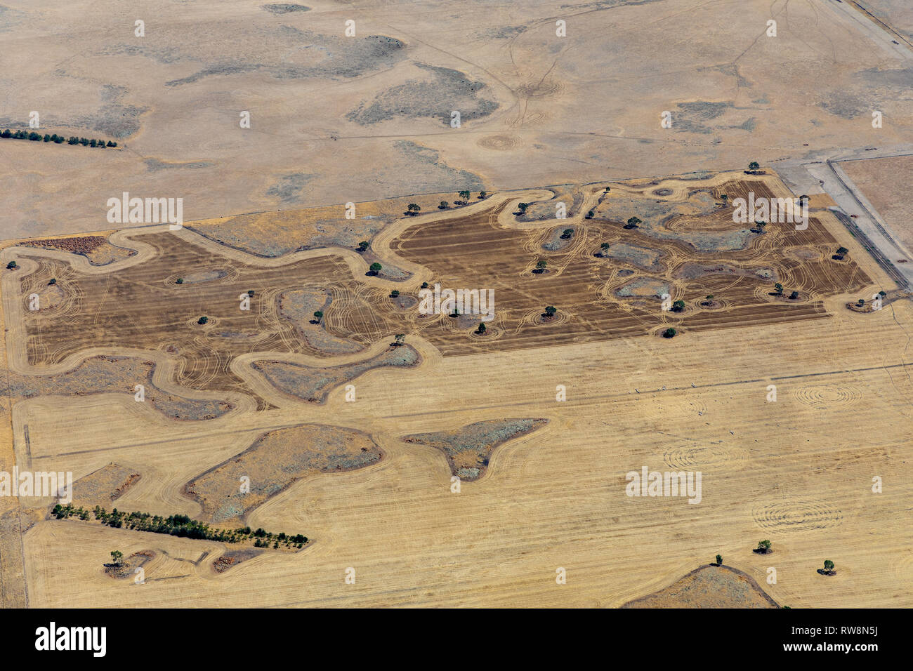 La fotografía aérea de campo victoriana y granjas durante la sequía Foto de stock