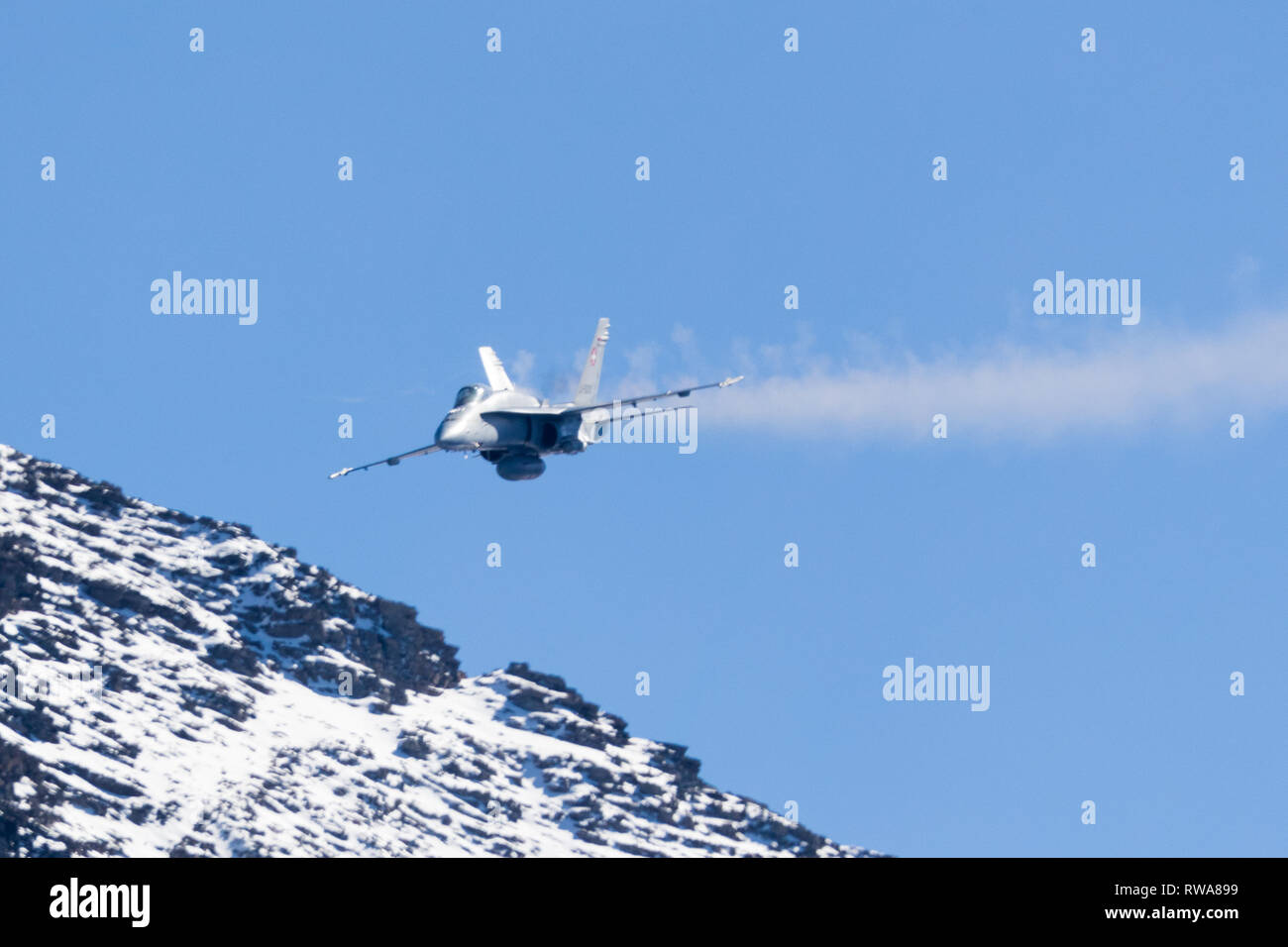 La potencia de fuego Axalp demostración de la Fuerza Aérea Suiza es la más impresionante despliegue de potencia de fuego en terreno alpino y visitado por miles de SPE Foto de stock