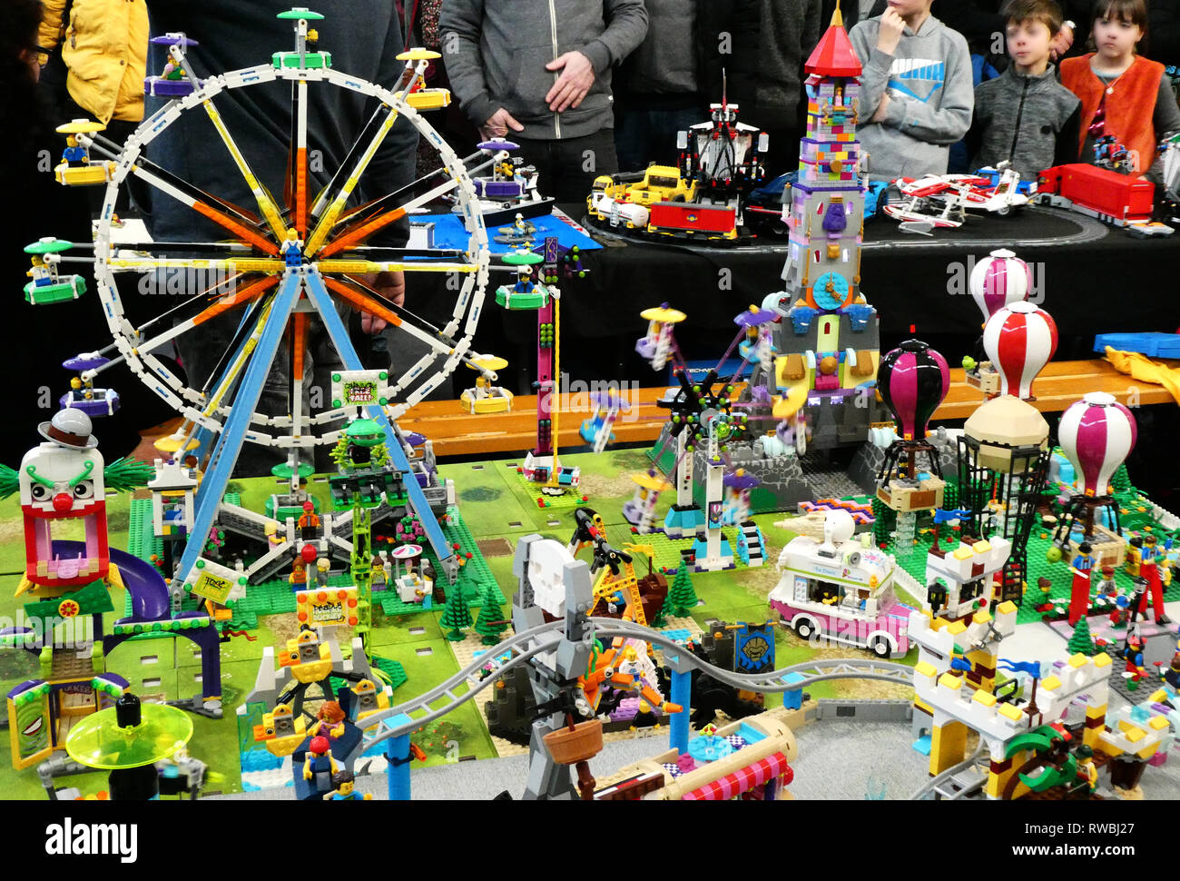 Exposición de Lego, Saint-Privat-des-Vieux, Gard, Occitanie,  Languedoc-Roussillon, Francia, Europa Fotografía de stock - Alamy