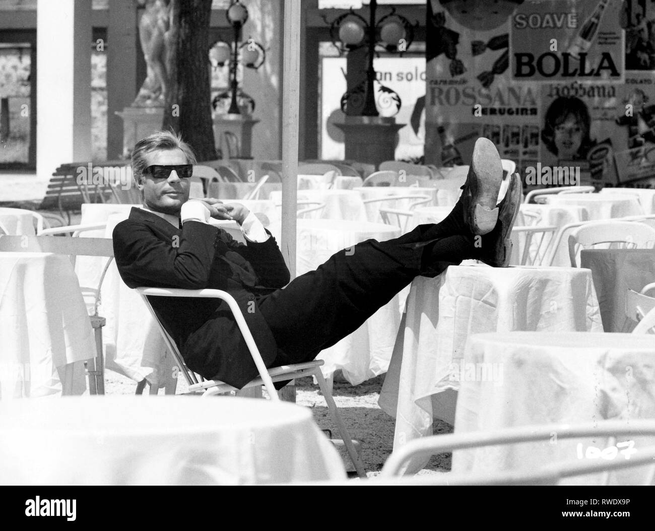 1963 Director Director Federico Fellini Imagenes De Stock 1963