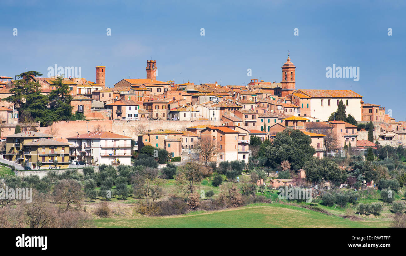Antiguo pueblo Torrita di Siena en Toscana Italia Foto de stock