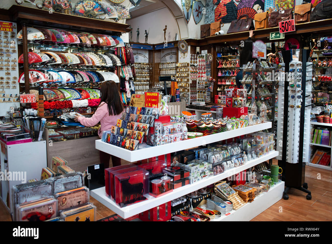 Tienda de souvenirs turismo tradicional de Madrid cerca de Plaza Mayor,  centro de la ciudad, Madrid, España Fotografía de stock - Alamy