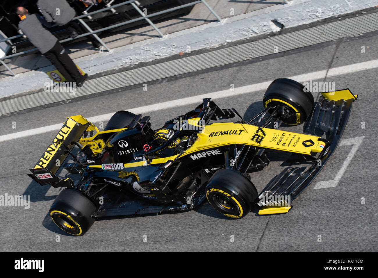 El Circuit de Catalunya, Montmelo, España - 2019/02/21 - Nico Hulkenberg de  Alemania con 27 El equipo Renault F1 R19 en la pista durante la prueba de F1  Fotografía de stock - Alamy