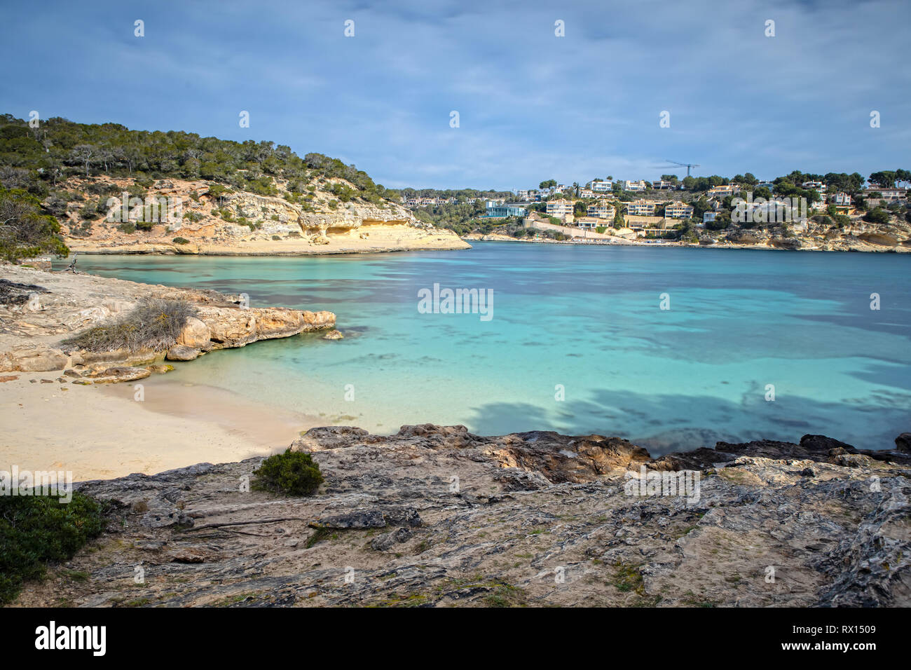La Bahía de Portals Vells en Mallorca, España en un día soleado Foto de stock