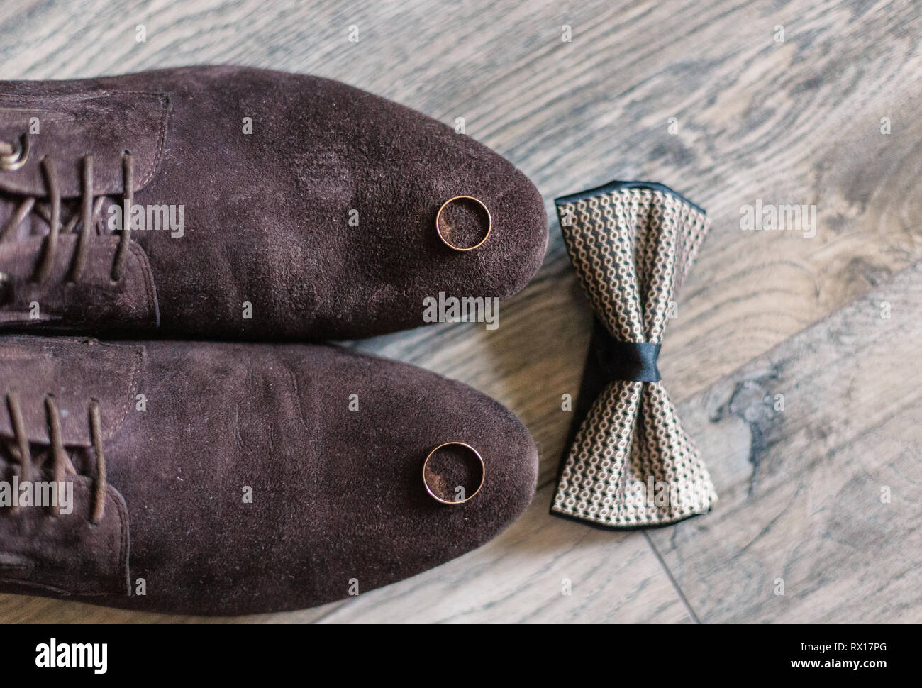 Los hombres accesorios para el novio en el día de la boda Fotografía de  stock - Alamy