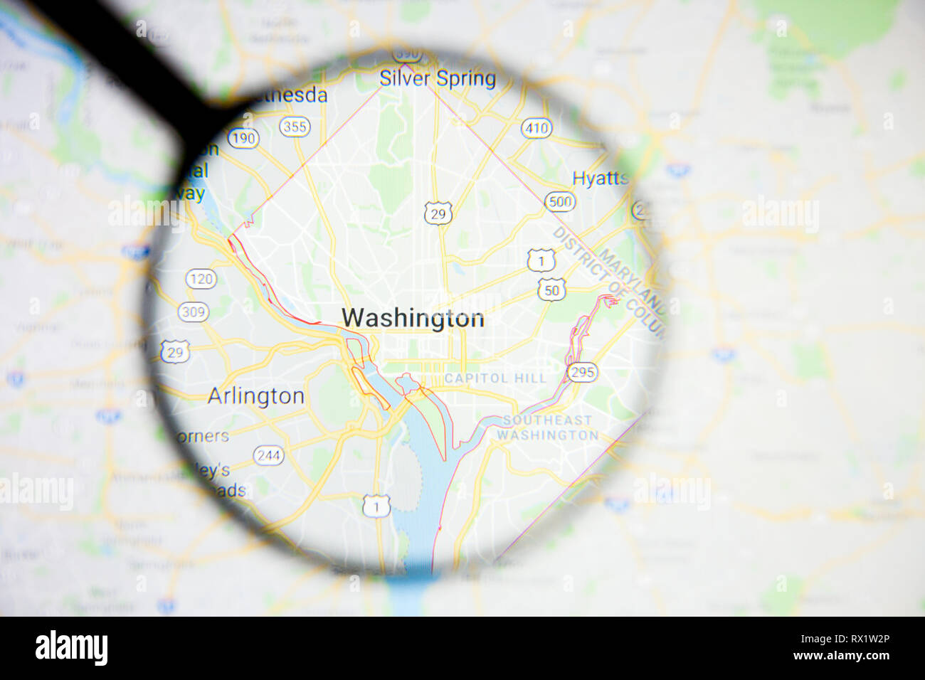 Ciudad de Washington ilustra el concepto de visualización de la pantalla de visualización a través de una lupa Foto de stock