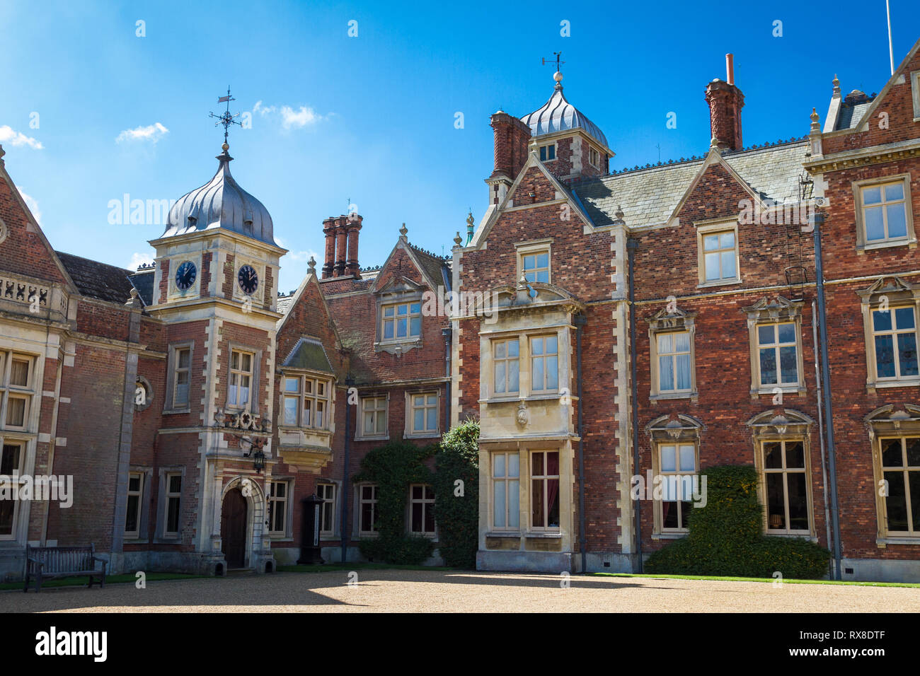 Los jardines de la casa de Sandringham y 20.000 acres, casa privada de su Majestad la Reina Isabel II en el Sandringham Norfolk .Inglaterra Foto de stock