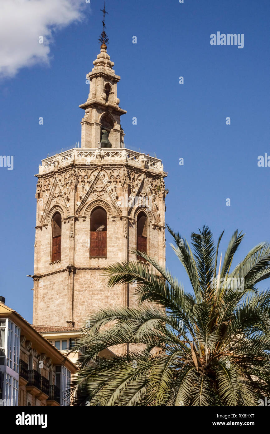 Torre De La Catedral De Valencia El Medieval Torre Micalet Plaza