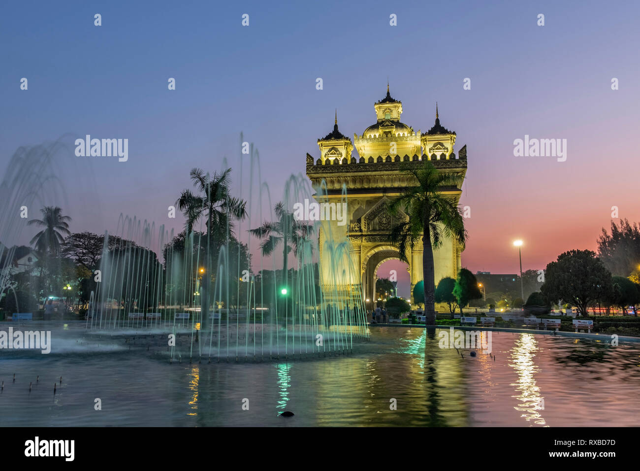 Patuxai Monumento a la victoria de Vientiane en Laos Foto de stock