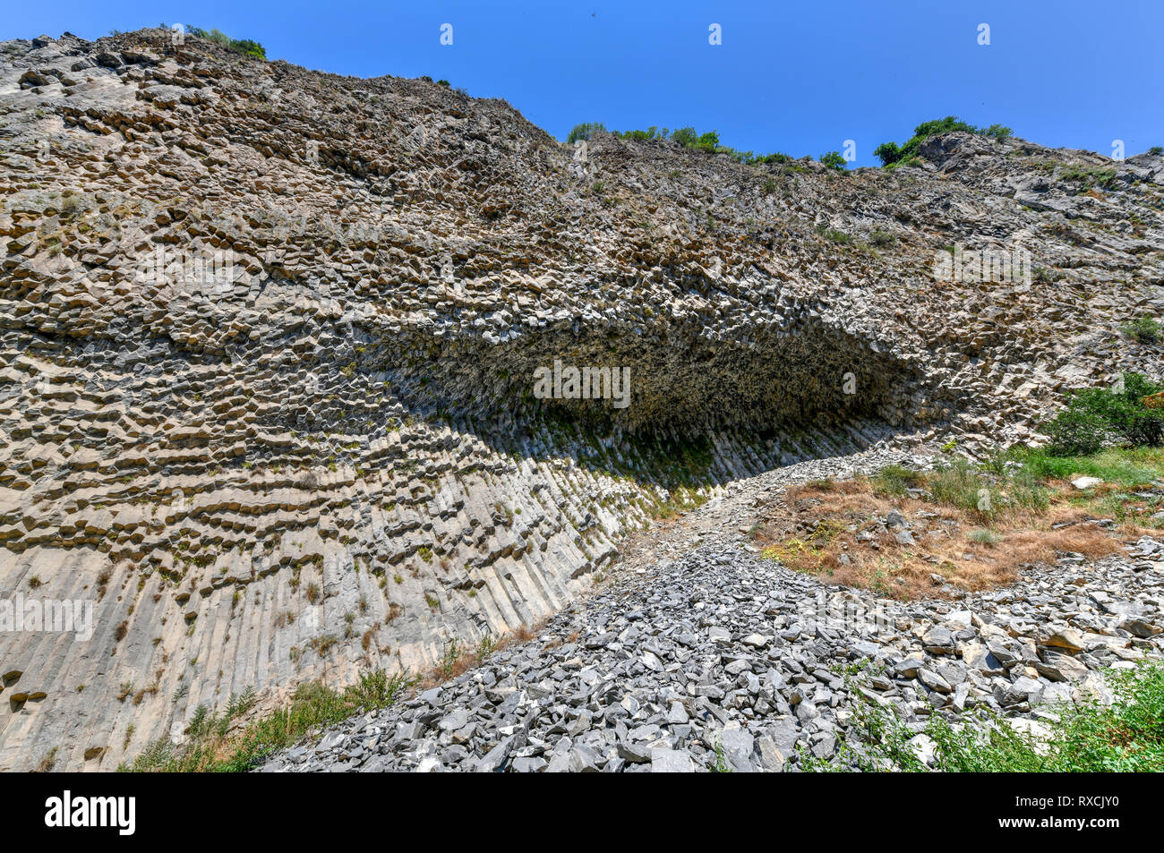 Maravilla geológica única sinfonía de las piedras cerca de Garni, Armenia Foto de stock