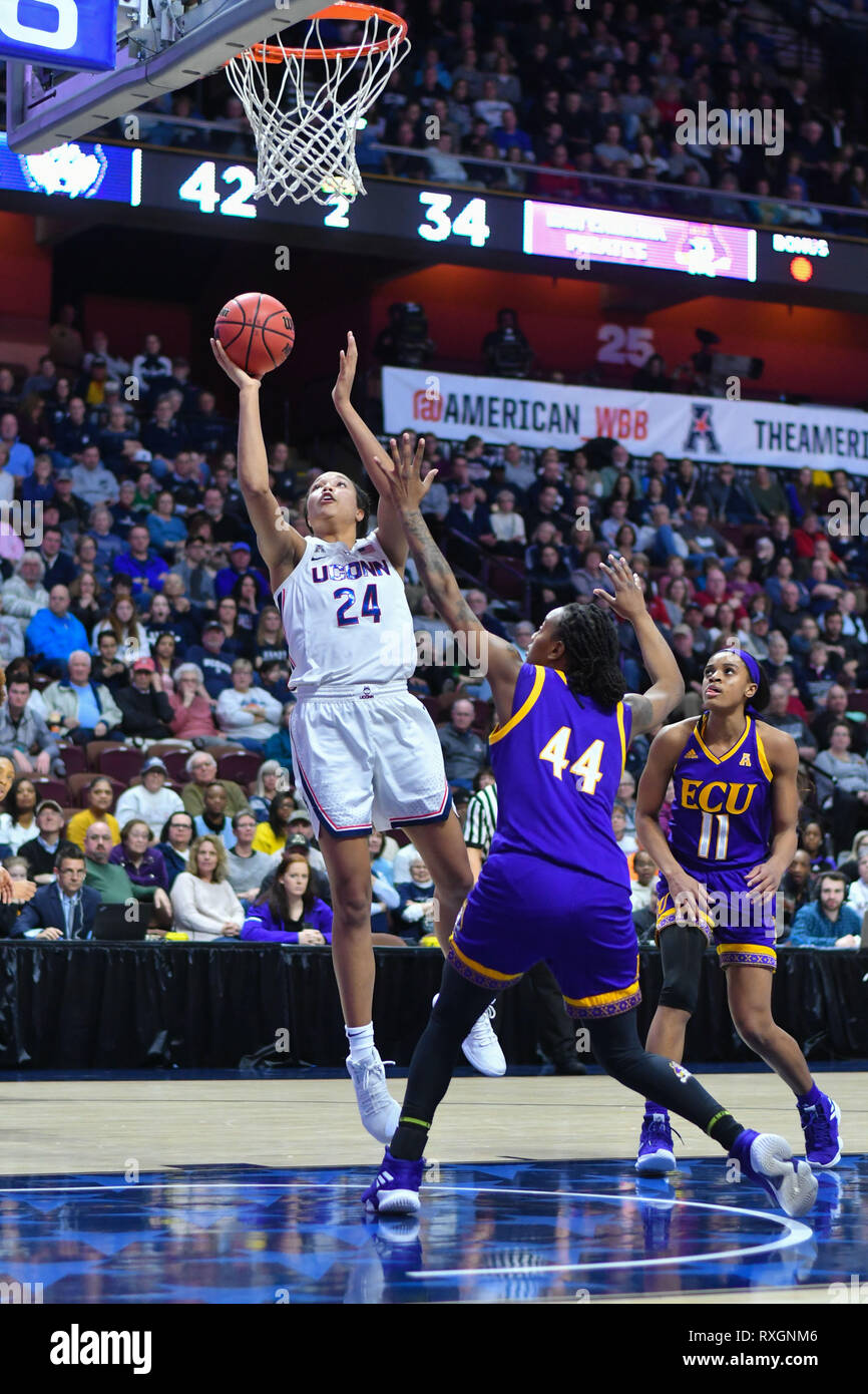 Uconn vs east carolina 10 jpg fotografías e imágenes de alta resolución