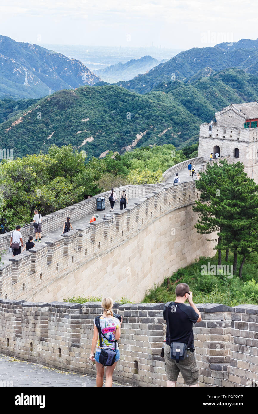 La gente en la Gran Muralla de China Foto de stock