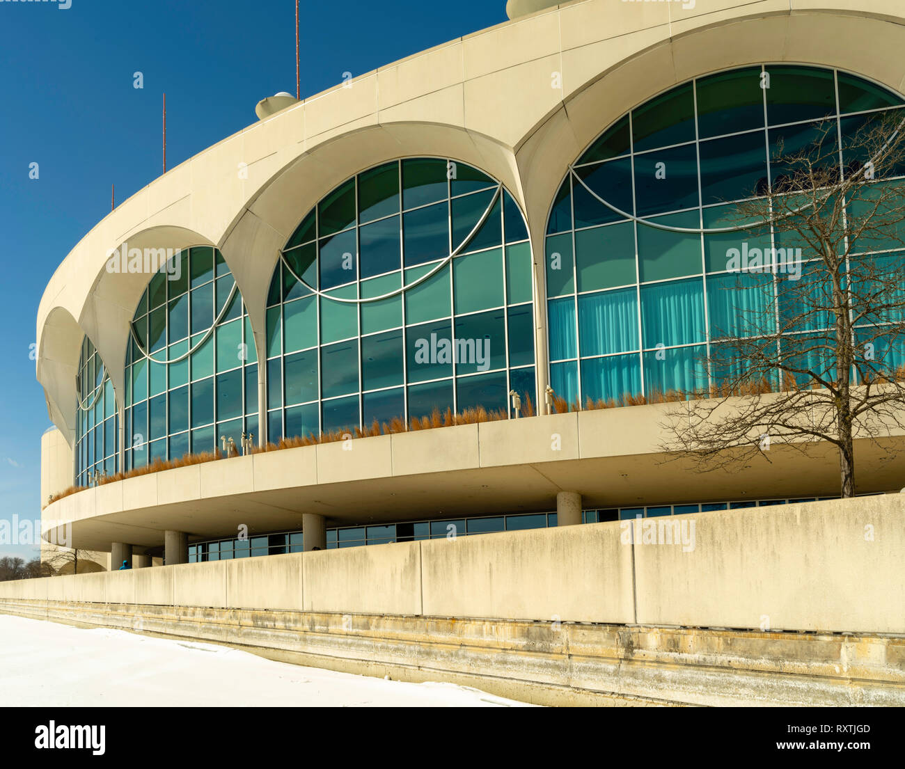 Vista del Centro de Convenciones Monona Terrace, tomado del lago