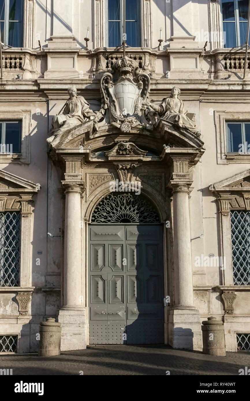 Palazzo Della Consulta Roma Italia Fotografías E Imágenes De Alta Resolución Alamy 