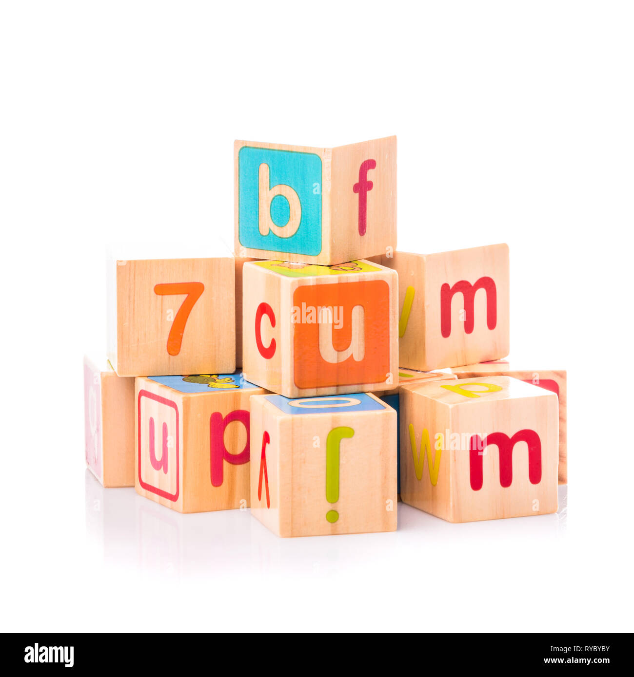 Cubos de juguete. Colección para bebé. ABC letras hechas de bebé juguetes  Fotografía de stock - Alamy
