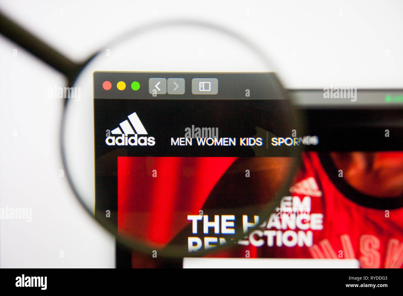 Los Angeles, California, USA 14 de febrero de 2019: Adidas portada del sitio web. Logotipo de Adidas visibles la pantalla Fotografía de stock - Alamy