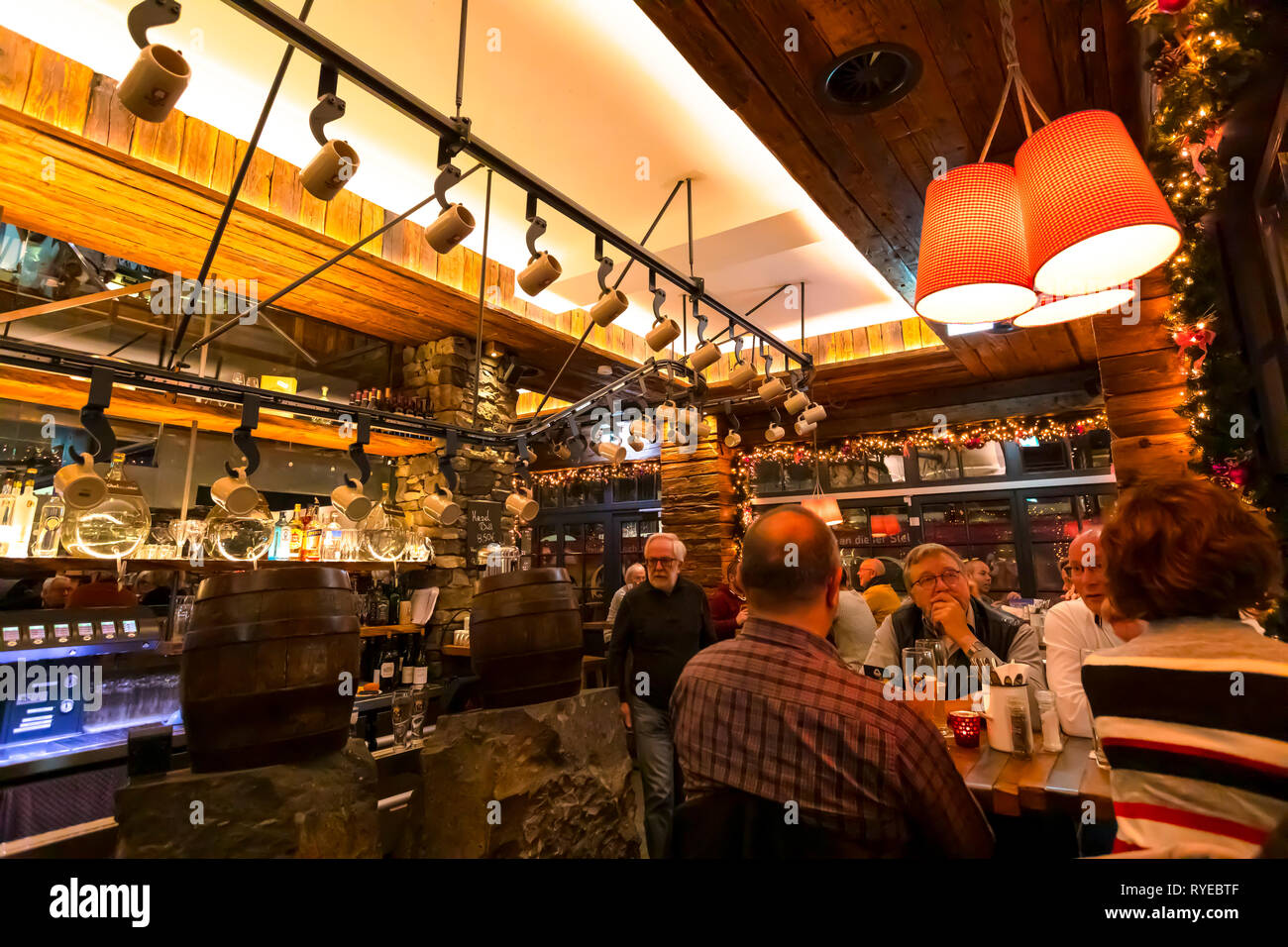 Bar y restaurante, en Colonia, Alemania, Europa Fotografía de stock - Alamy