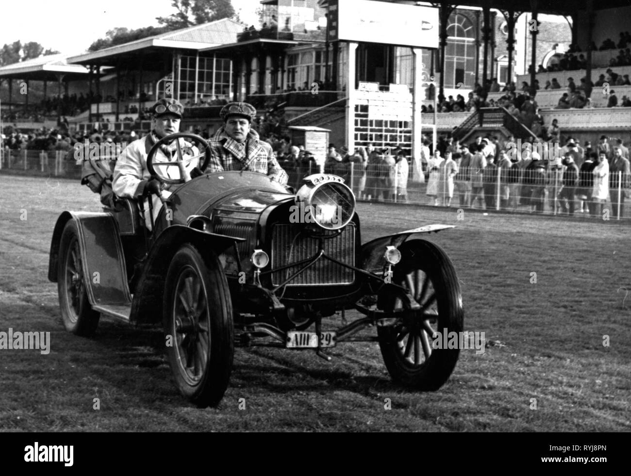 Transporte / Transporte, coche, vehículo variantes, Laurin y Klement FC desde 1908, en un rally de coches antiguos, Alemania, 1960-Clearance-Info Additional-Rights-Not-Available Foto de stock