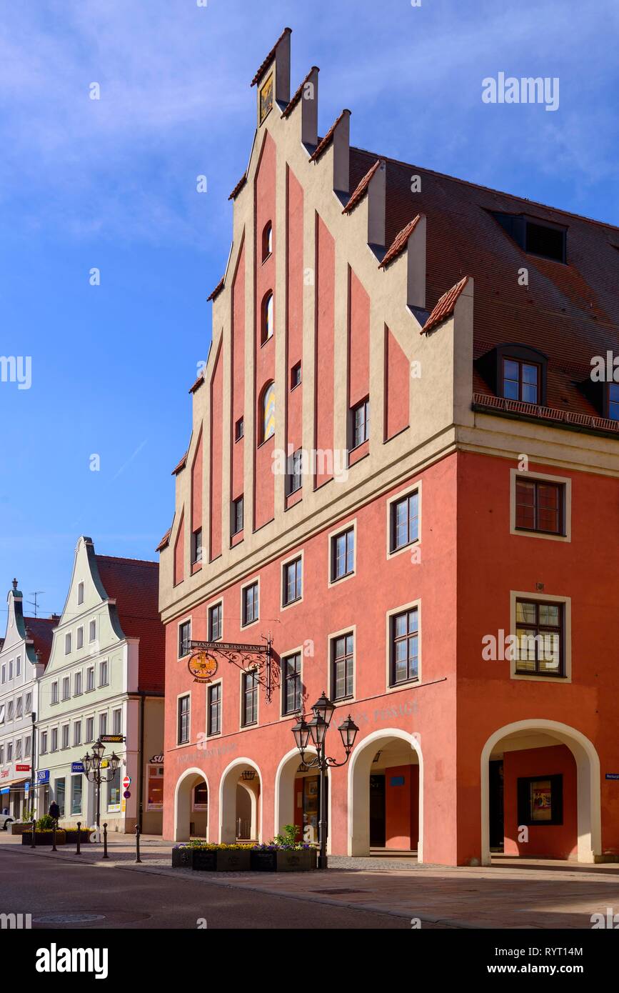 Restaurante Tanzhaus, Gable Casa en el casco antiguo de la ciudad, Donauwörth, suabia, Baviera, Alemania Foto de stock