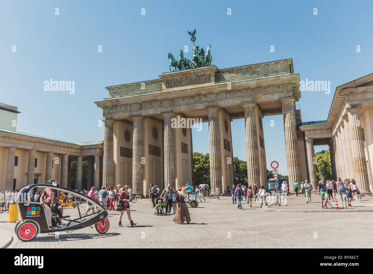 Berlin, Alemania - junio de 2015: la Brandenburger Tor (Puerta de Brandenburgo) en Berlín, Alemania Foto de stock