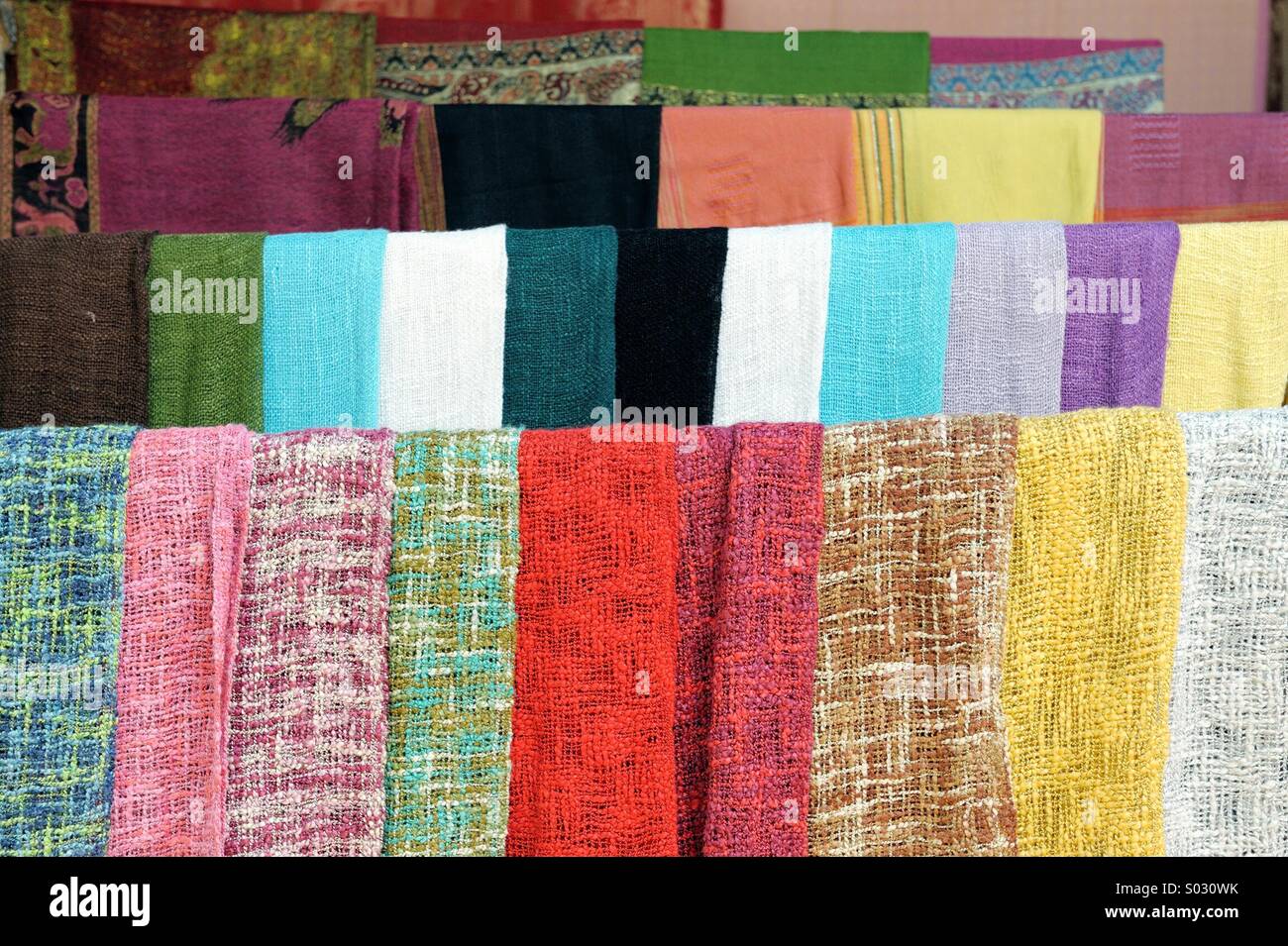 Bufanda hecha a mano fotografías e imágenes de alta resolución - Alamy