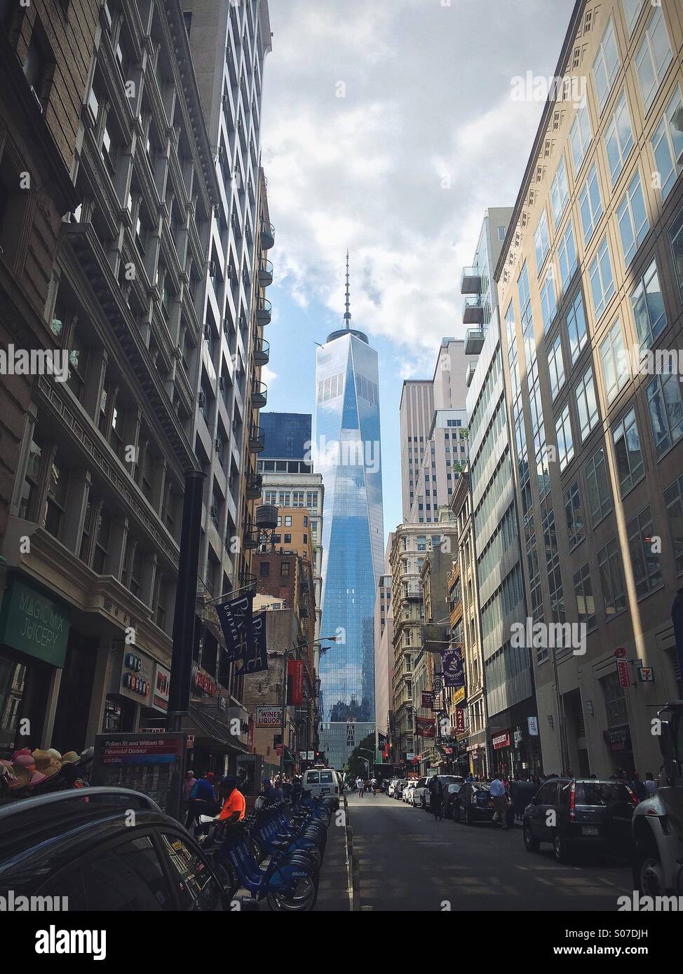 Vista de la calle de 1 World Trade Center Foto de stock